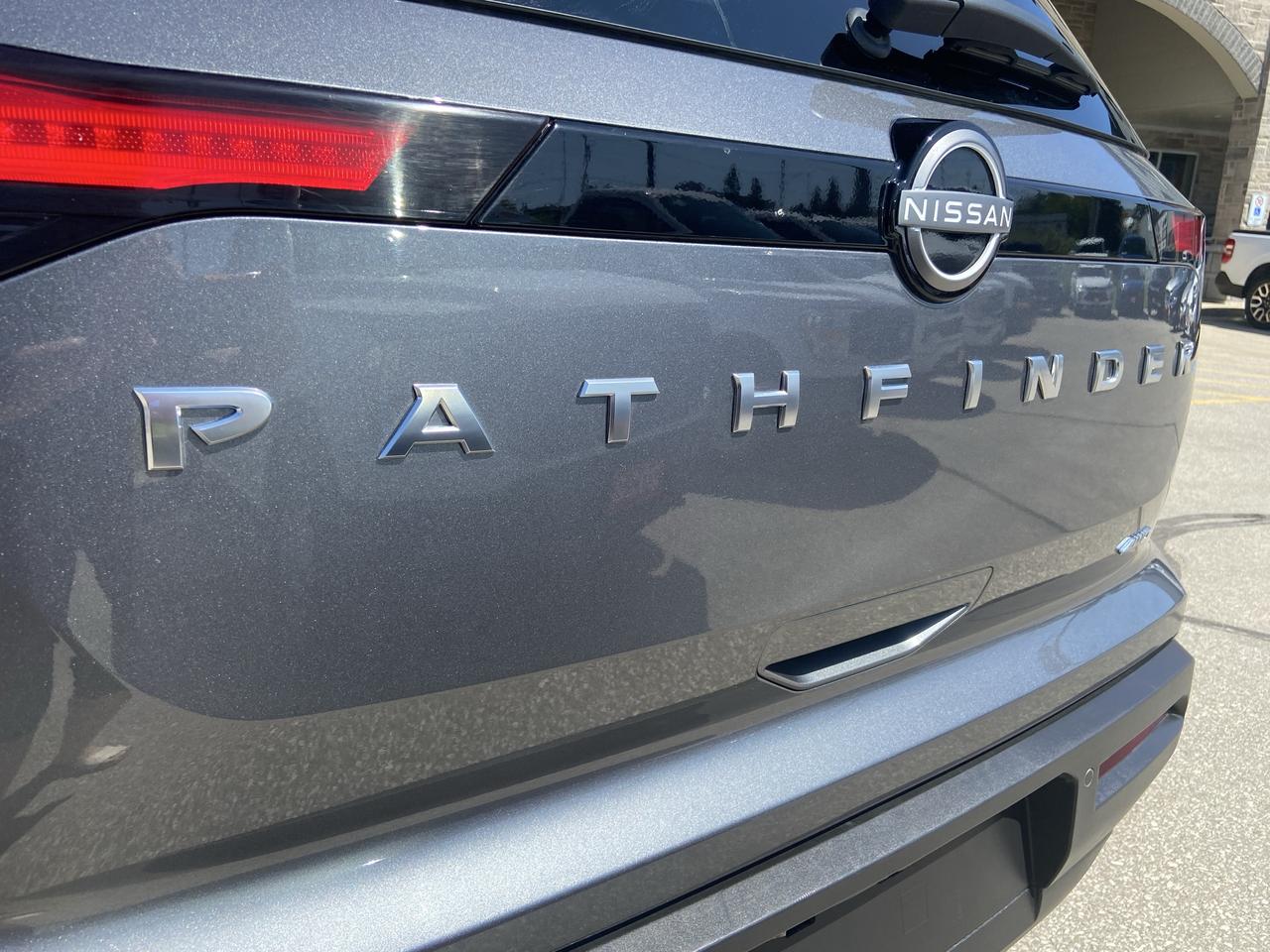 2024 Nissan Pathfinder S 4WD Photo