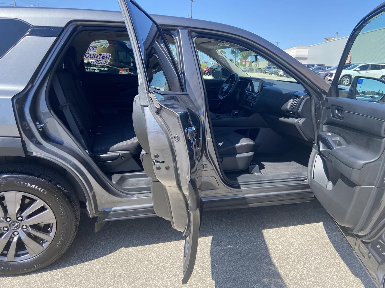 2024 Nissan Pathfinder S 4WD Photo