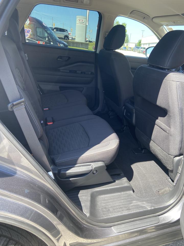 2024 Nissan Pathfinder S 4WD Photo