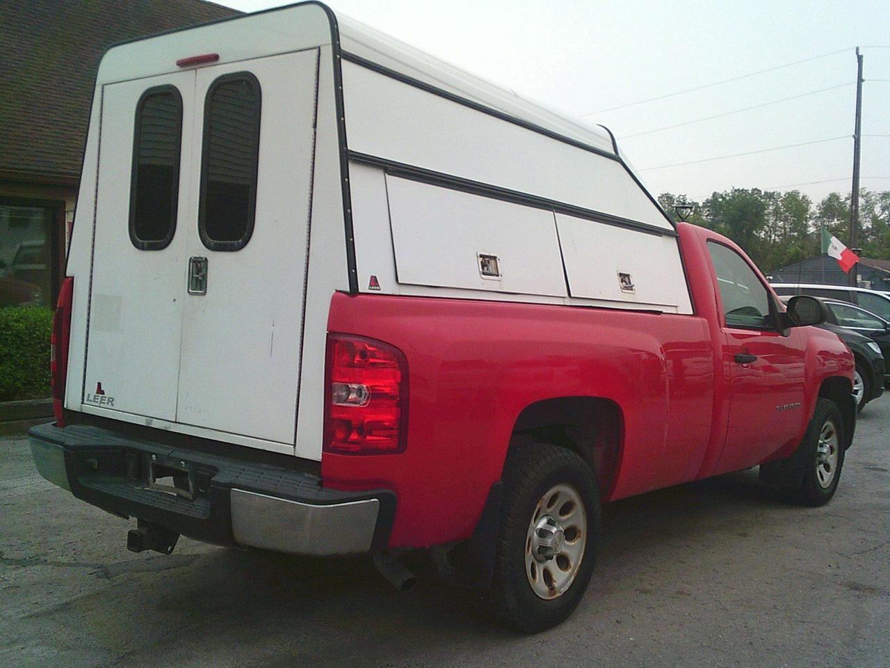 2013 Chevrolet Silverado 1500 2WD Reg Cab 133.0  WT Photo