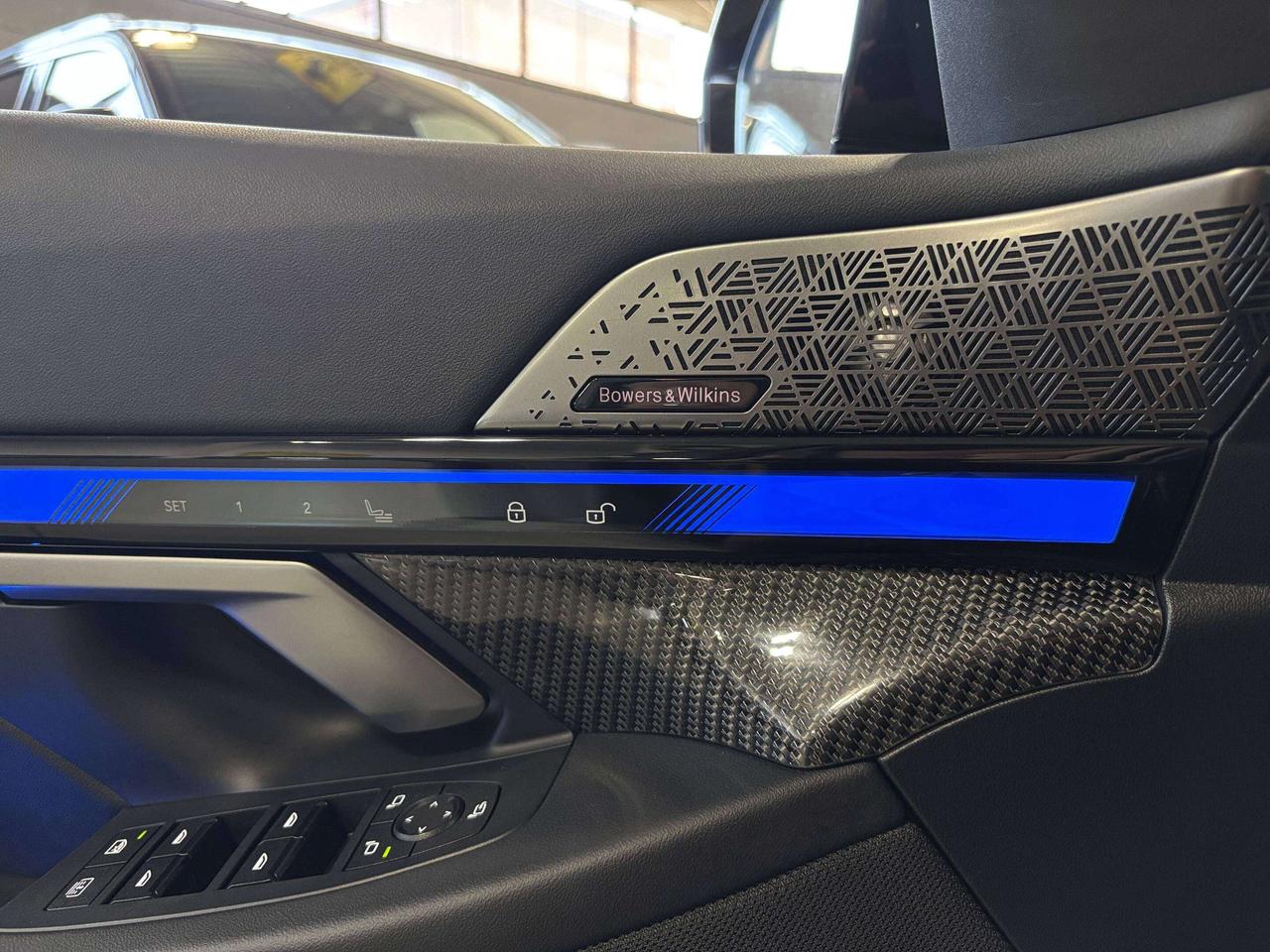 2024 BMW i5 M60 xDrive|ARVIEW|HUD|NAV|CARBON|3DCAM|BOWERSAUDIO Photo