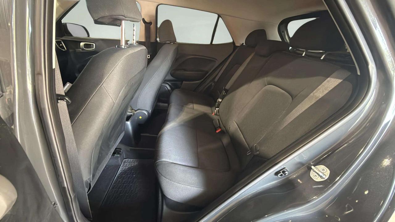 2023 Hyundai Venue ESSENTIAL | CLEAN CARFAX | 1 OWNER | CARPLAY Photo