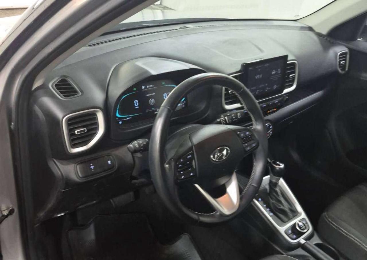 2023 Hyundai Venue PREFERRED | CLEAN CARFAX | 1 OWNER | CARPLAY Photo
