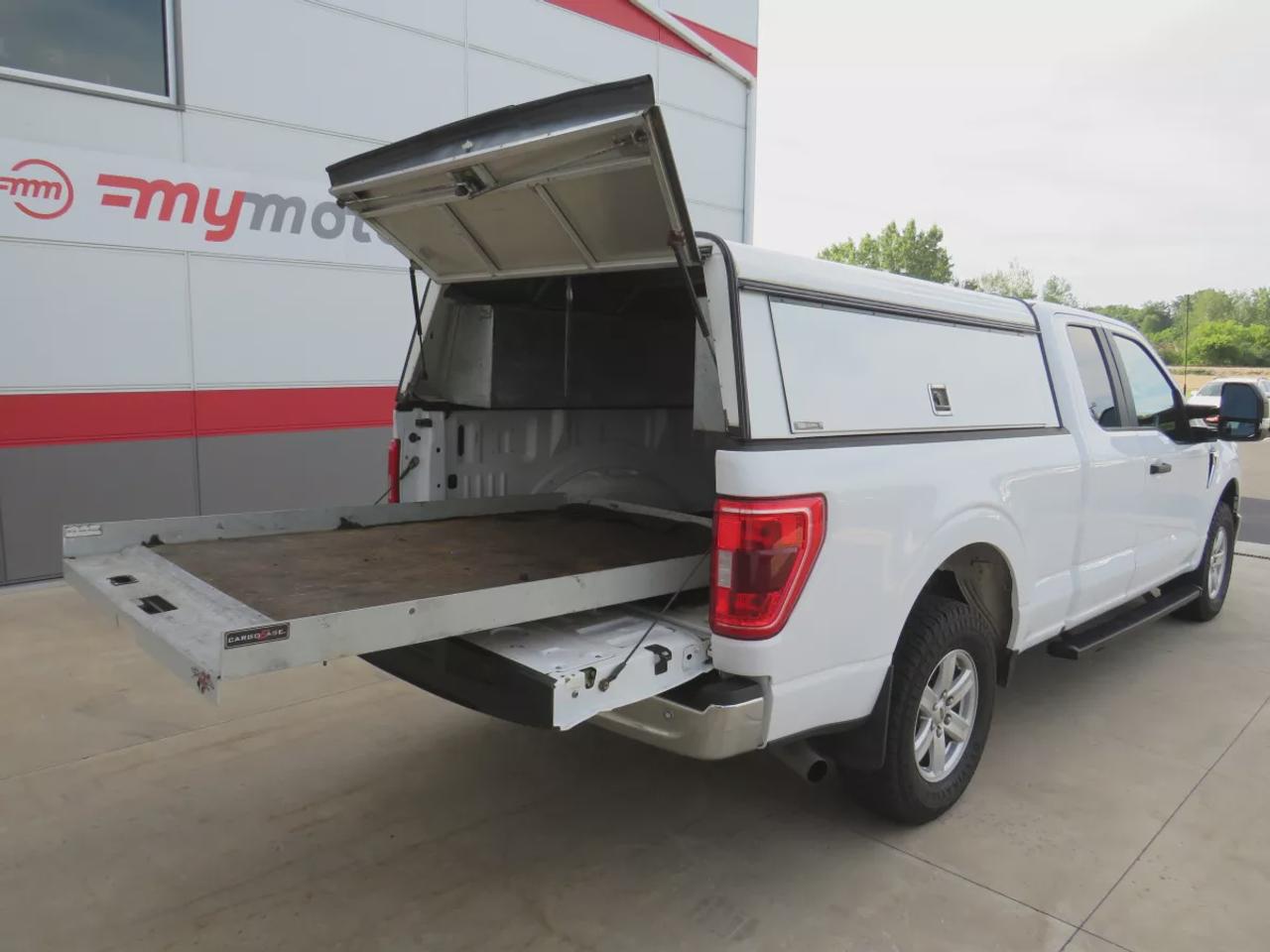 2022 Ford F-150 XLT | 4x4 | Equipment Group 300A | 5L V8 | Power Tailgate Lock |   Automatic | Alloy Wheels | Heated Power Mirrors | Air Conditioning | Navigation | Touchscreen Display | Android Auto & Apple CarPlay | USB-C Ports | Back-Up Camera | Cruise Control | Dynam Photo