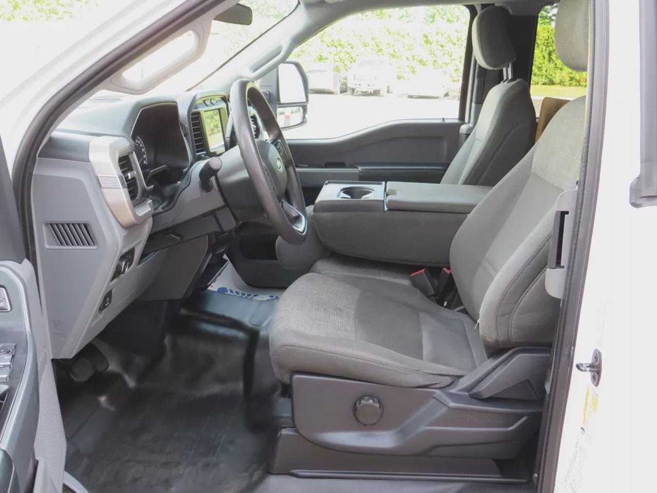 2022 Ford F-150 XLT | 4x4 | Equipment Group 300A | 5L V8 | Power Tailgate Lock |   Automatic | Alloy Wheels | Heated Power Mirrors | Air Conditioning | Navigation | Touchscreen Display | Android Auto & Apple CarPlay | USB-C Ports | Back-Up Camera | Cruise Control | Dynam Photo