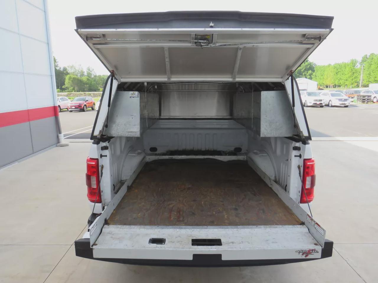 2022 Ford F-150 XLT | 4x4 | Equipment Group 300A | 5L V8 | Power Tailgate Lock |   Automatic | Alloy Wheels | Heated Power Mirrors | Air Conditioning | Navigation | Touchscreen Display | Android Auto & Apple CarPlay | USB-C Ports | Back-Up Camera | Cruise Control | Dynam Photo