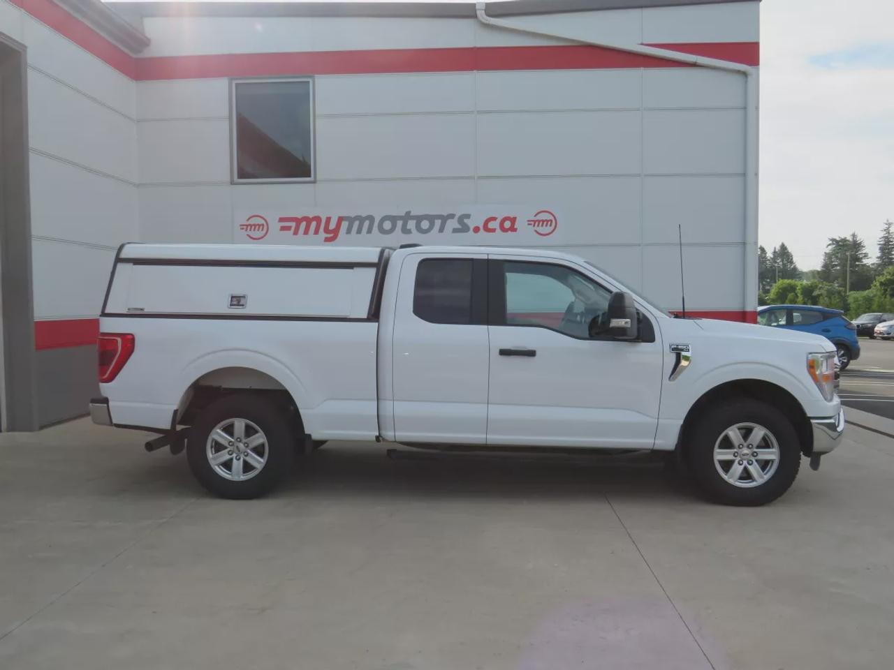 2022 Ford F-150 XLT | 4x4 | Equipment Group 300A | 5L V8 | Power Tailgate Lock |   Automatic | Alloy Wheels | Heated Power Mirrors | Air Conditioning | Navigation | Touchscreen Display | Android Auto & Apple CarPlay | USB-C Ports | Back-Up Camera | Cruise Control | Dynam Photo