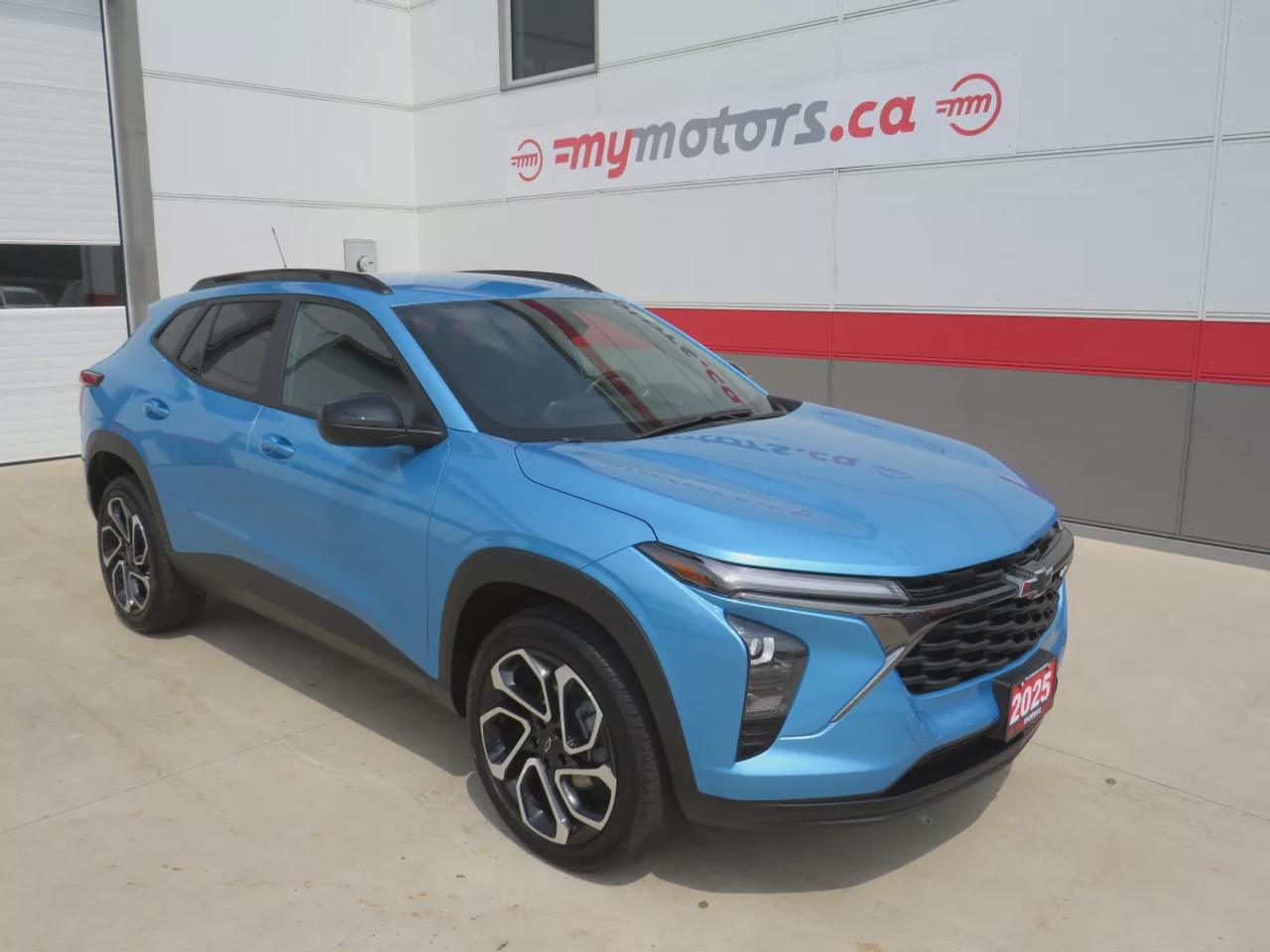 2025 Chevrolet Trax 2RS | FWD | Automatic | Alloy Wheels | Heated Seats | Heated Steering Wheel | Power Driver Seat | Climate Control | Touchscreen Display | Digital Driver Display | Android Auto & Apple CarPlay | USB-C Ports | Remote Start | Back-Up Camera | Adaptive Cruise Photo0