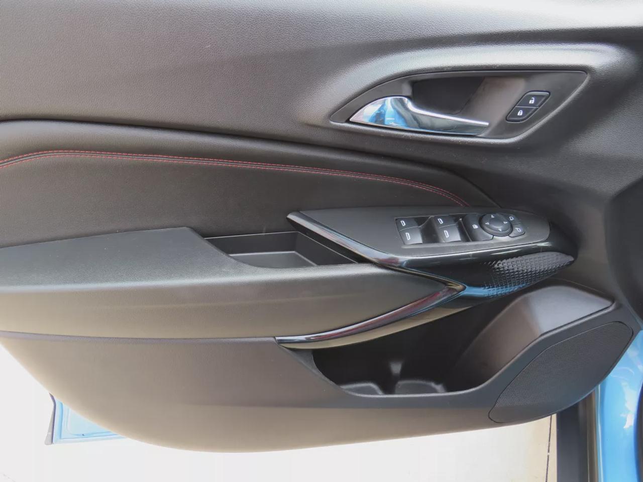 2025 Chevrolet Trax 2RS | FWD | Automatic | Alloy Wheels | Heated Seats | Heated Steering Wheel | Power Driver Seat | Climate Control | Touchscreen Display | Digital Driver Display | Android Auto & Apple CarPlay | USB-C Ports | Remote Start | Back-Up Camera | Adaptive Cruise Photo