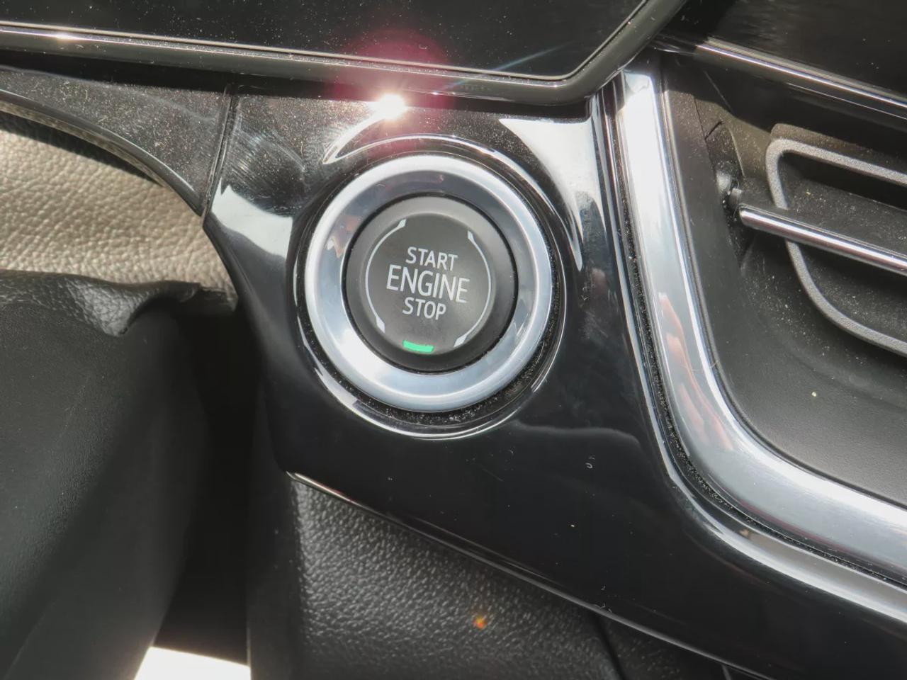 2025 Chevrolet Trax 2RS | FWD | Automatic | Alloy Wheels | Heated Seats | Heated Steering Wheel | Power Driver Seat | Climate Control | Touchscreen Display | Digital Driver Display | Android Auto & Apple CarPlay | USB-C Ports | Remote Start | Back-Up Camera | Adaptive Cruise Photo
