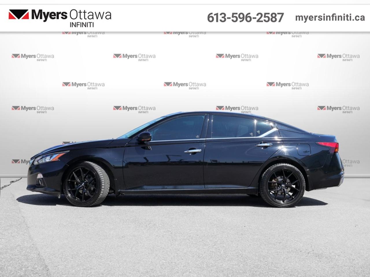 2019 Nissan Altima Platinum  Sunroof, AWD, ON. Safety Inc. Photo