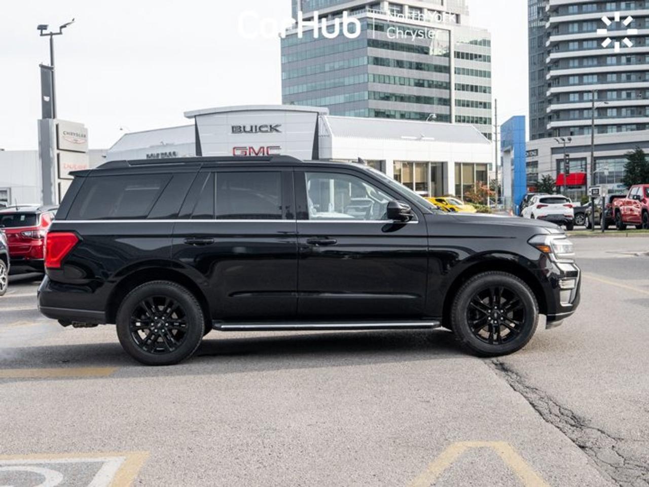 2022 Ford Expedition XLT 3.5L EcoBoost V6 Panoramic Roof | Navigation & 3-Row Seating Photo