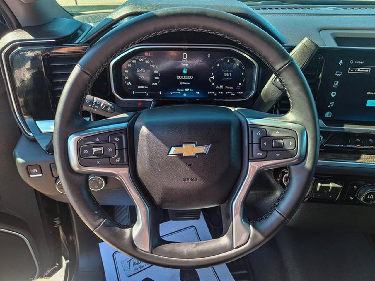 2026 Chevrolet Silverado 1500 LT Crew 4X4 | Heated Wheel + Seats | Power Seat | CarPlay + Android | Rear Cam | Alloy Wheels & More Photo