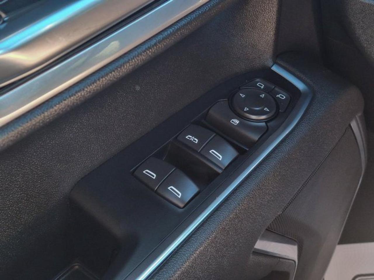 2026 Chevrolet Silverado 1500 LT Crew 4X4 | Heated Wheel + Seats | Power Seat | CarPlay + Android | Rear Cam | Alloy Wheels & More Photo