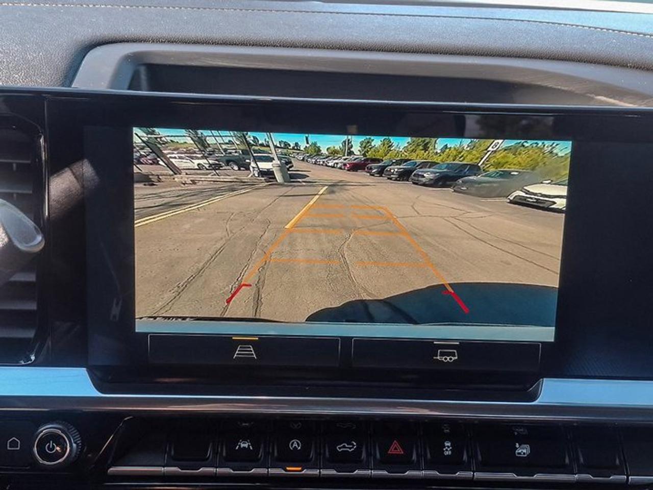 2026 Chevrolet Silverado 1500 LT Crew 4X4 | Heated Wheel + Seats | Power Seat | CarPlay + Android | Rear Cam | Alloy Wheels & More Photo