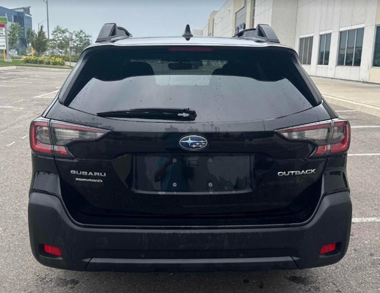2023 Subaru Outback Touring AWD | Sunroof | Power Seat | Heated Wheel + Seats | Adaptive Cruise | Rear Camera and More ! Photo