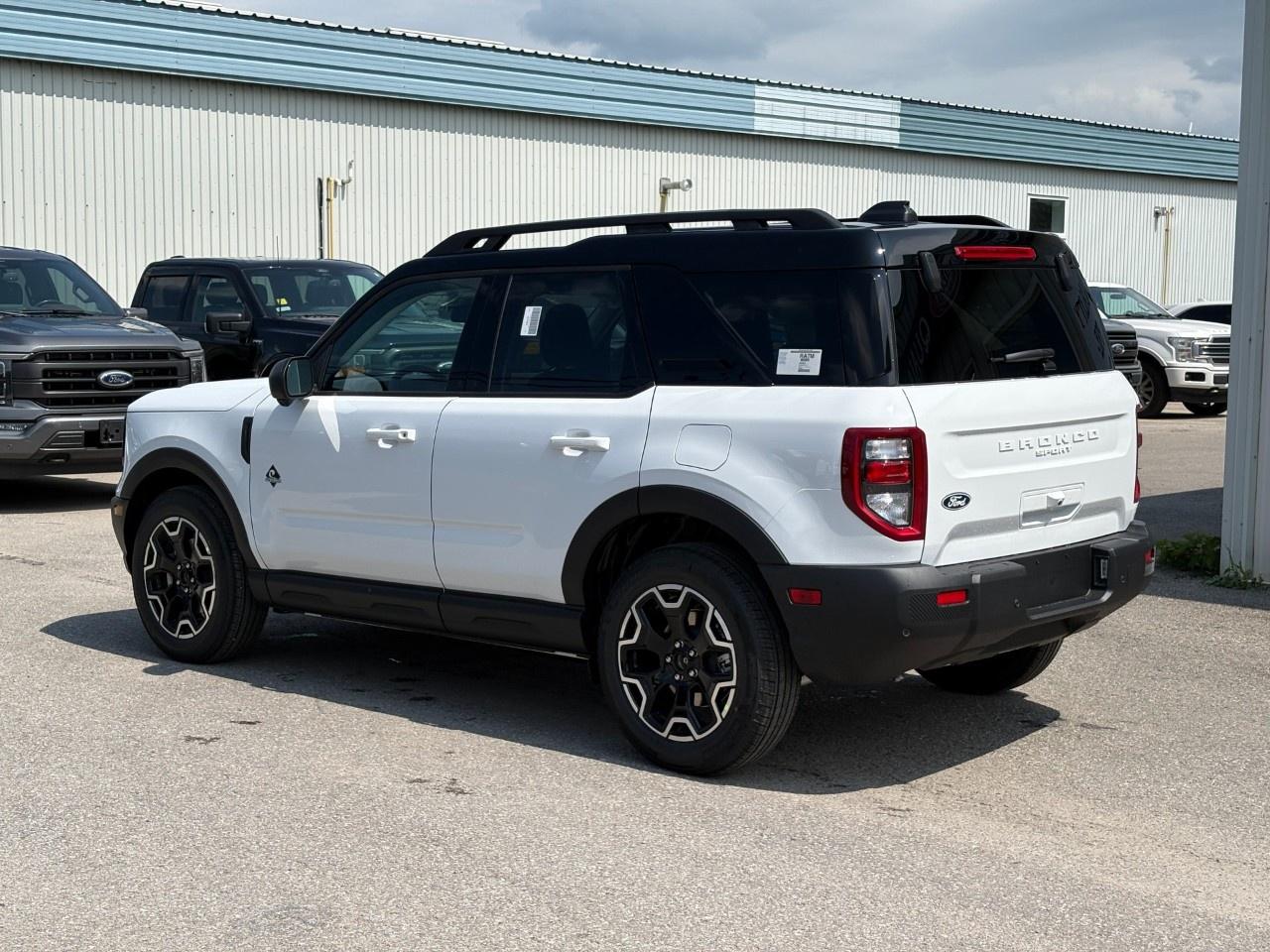 2026 Ford Bronco Sport Outer Banks 4x4 Photo