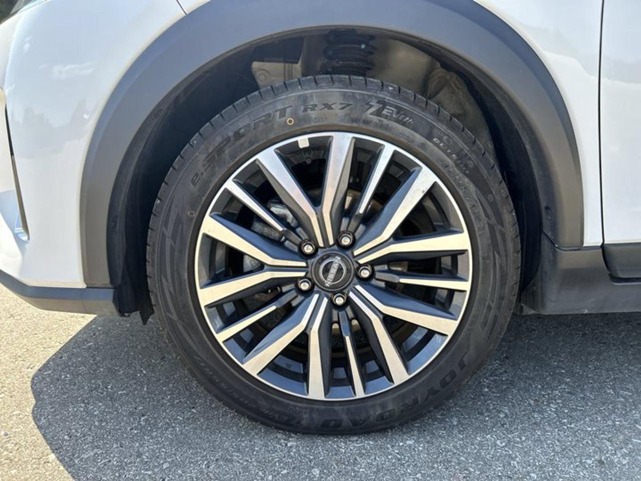 2025 Nissan Kicks Play SV FWD | No Accidents | Heated Steering Photo