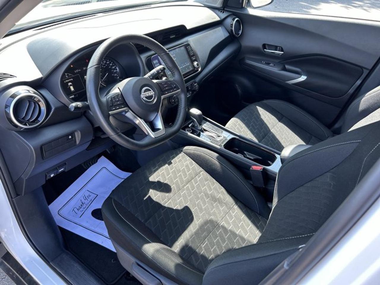 2025 Nissan Kicks Play SV FWD | No Accidents | Heated Steering Photo