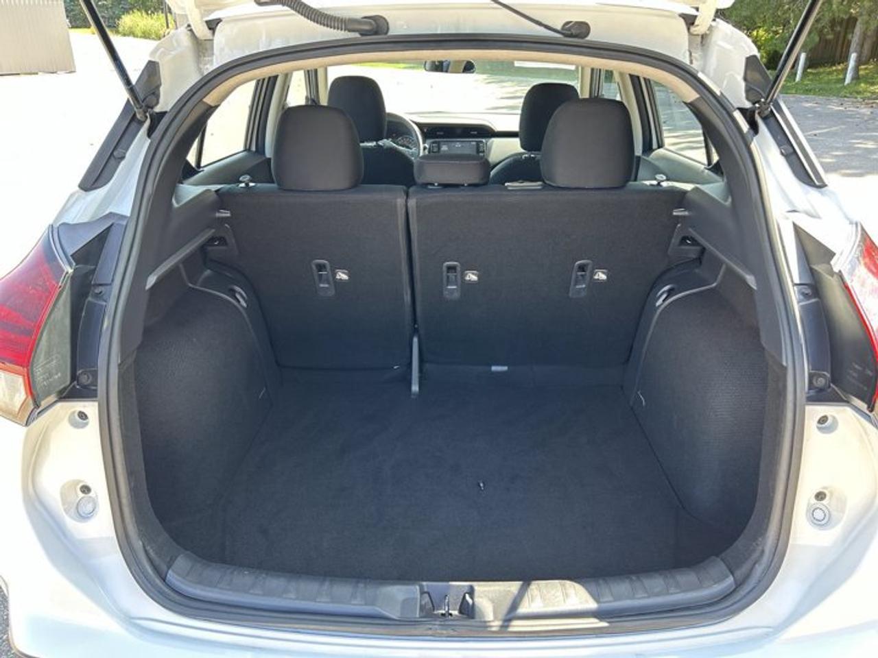 2025 Nissan Kicks Play SV FWD | No Accidents | Heated Steering Photo