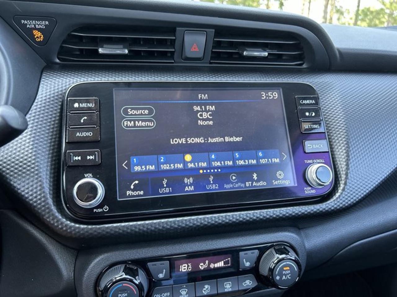 2025 Nissan Kicks Play SV FWD | No Accidents | Heated Steering Photo