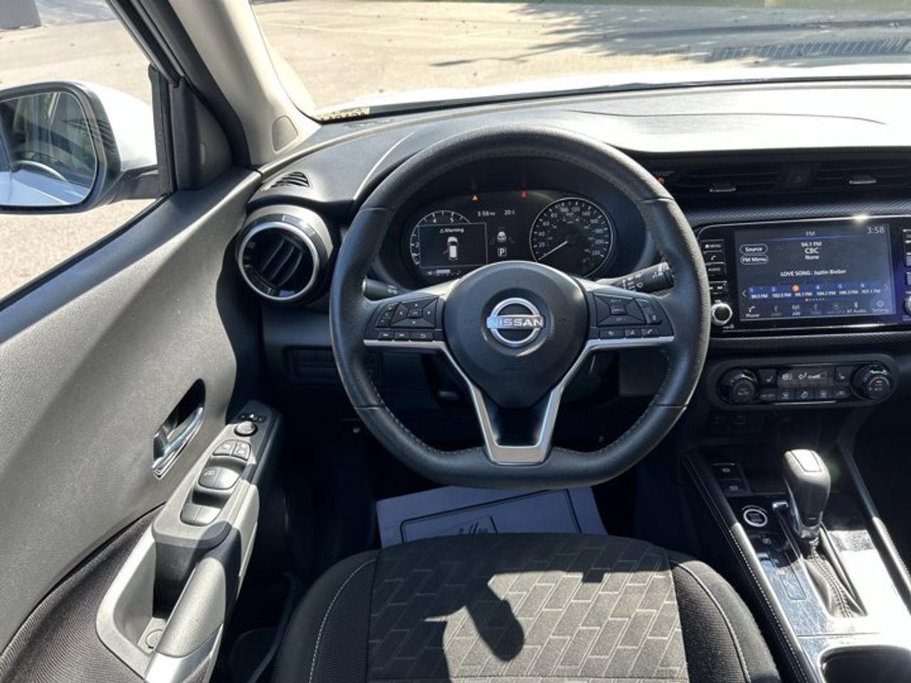 2025 Nissan Kicks Play SV FWD | No Accidents | Heated Steering Photo