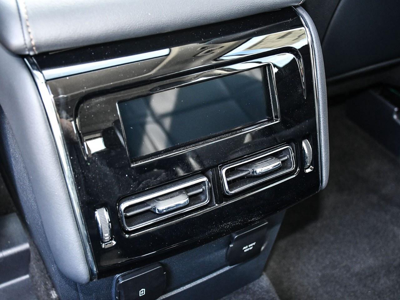 2026 Lincoln Aviator Reserve AWD Photo