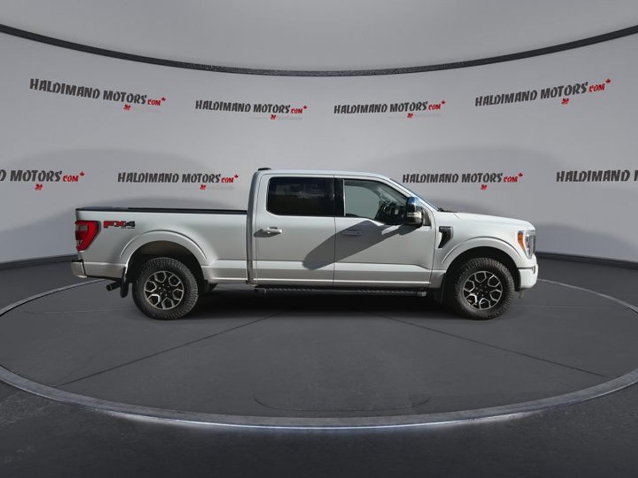 2022 Ford F-150 LARIAT FX4 Off Road SuperCrew 6.5' Box 4WD Photo