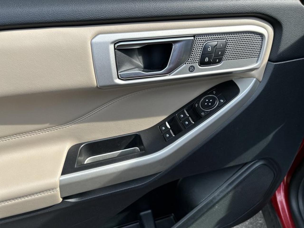 2021 Ford Explorer Limited 4WD | No Accidents | Vent. Front Seats Photo