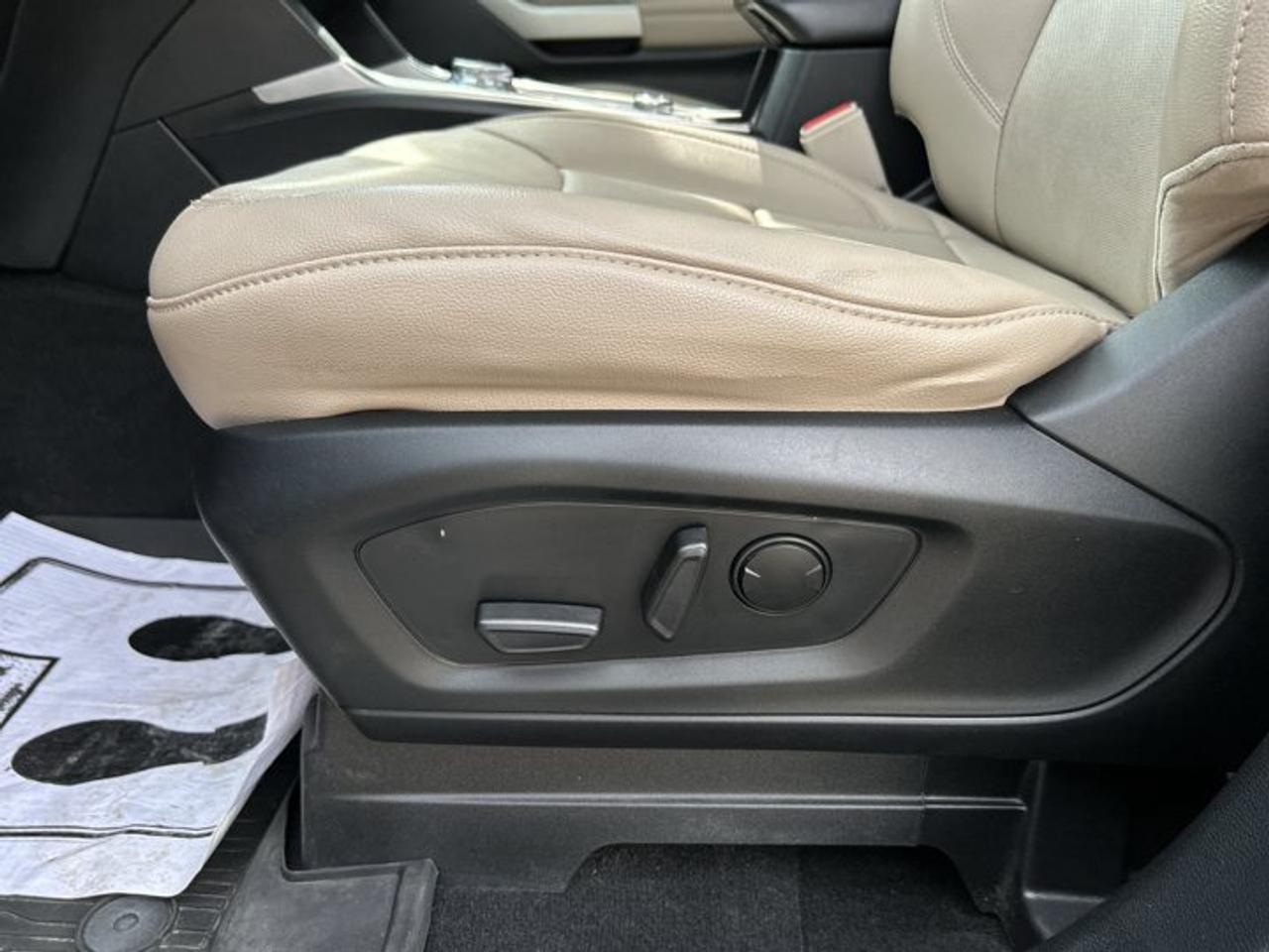 2021 Ford Explorer Limited 4WD | No Accidents | Vent. Front Seats Photo