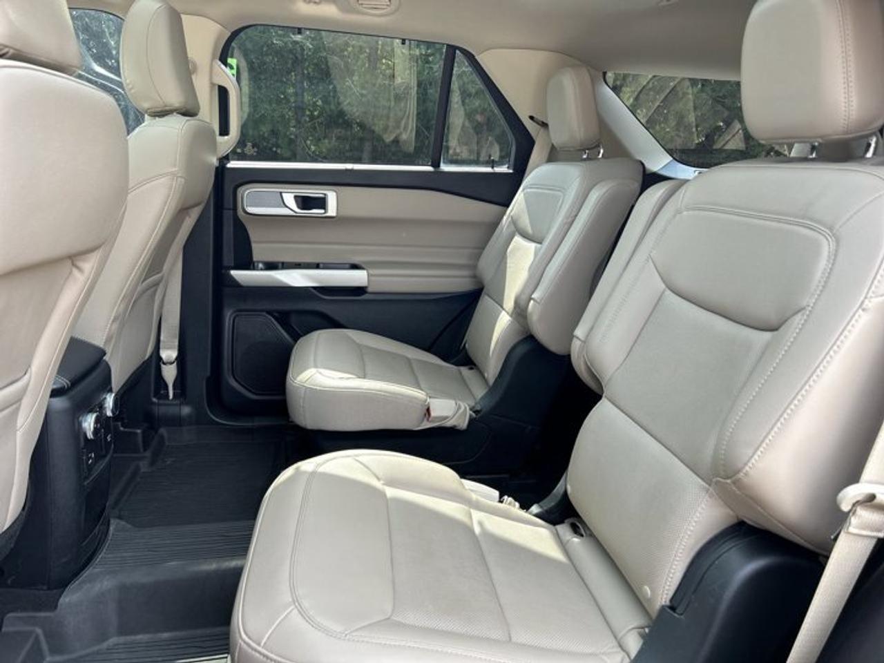 2021 Ford Explorer Limited 4WD | No Accidents | Vent. Front Seats Photo