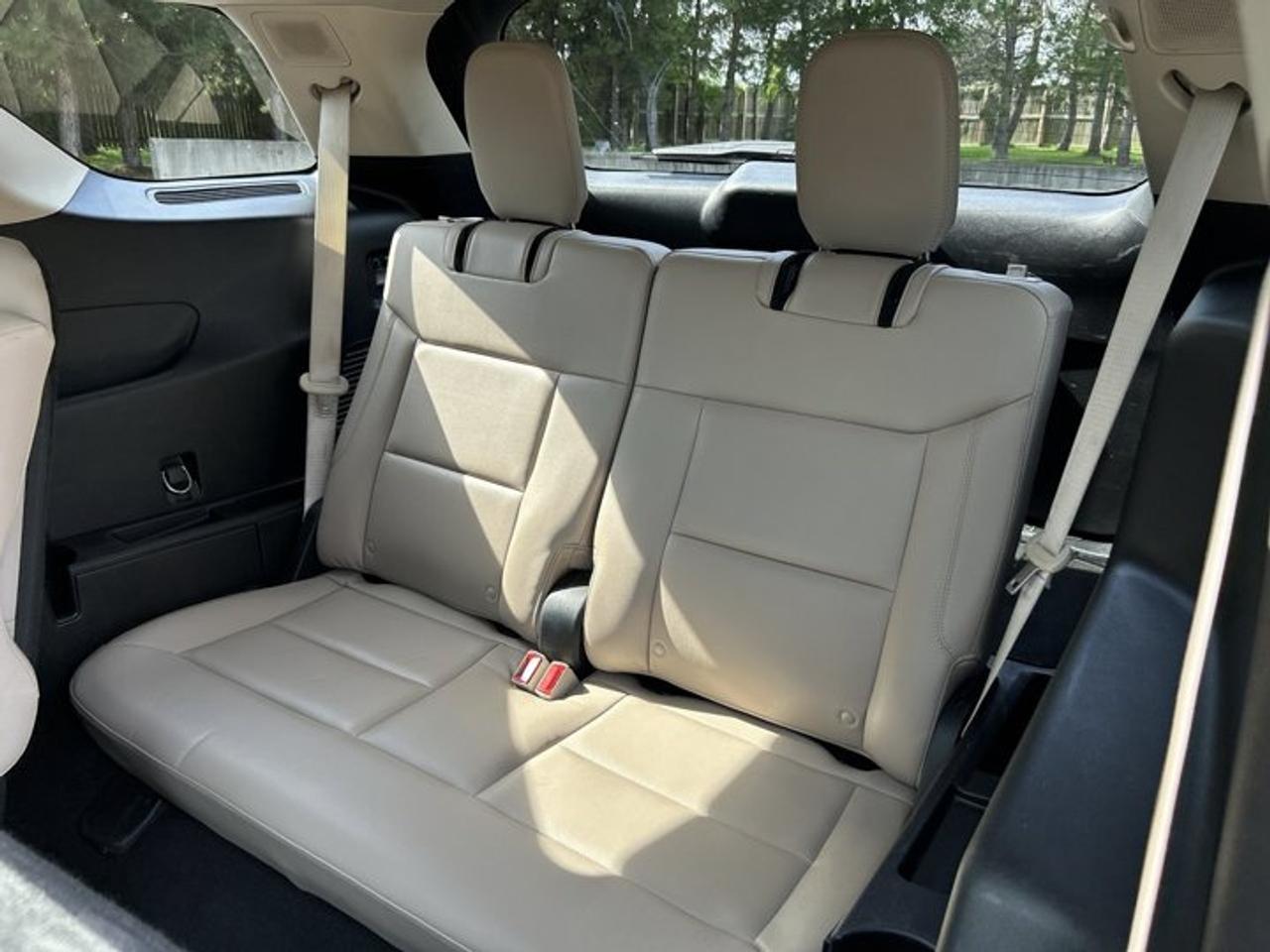 2021 Ford Explorer Limited 4WD | No Accidents | Vent. Front Seats Photo