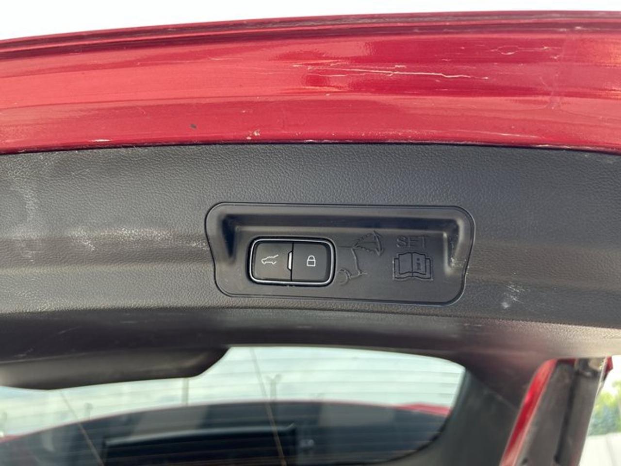 2021 Ford Explorer Limited 4WD | No Accidents | Vent. Front Seats Photo