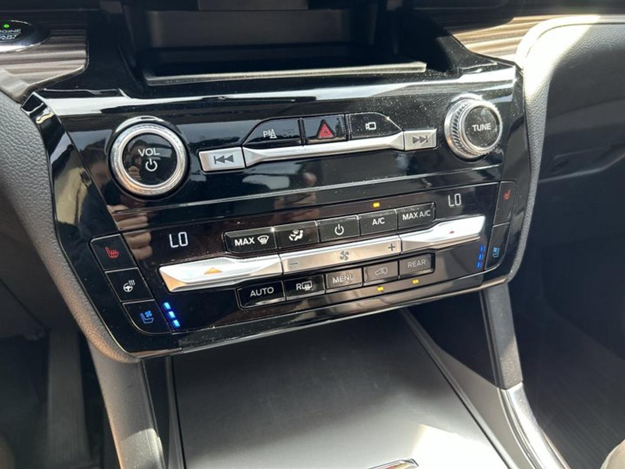 2021 Ford Explorer Limited 4WD | No Accidents | Vent. Front Seats Photo