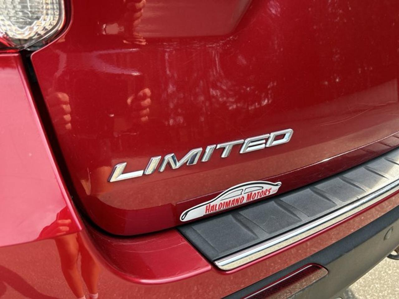 2021 Ford Explorer Limited 4WD | No Accidents | Vent. Front Seats Photo