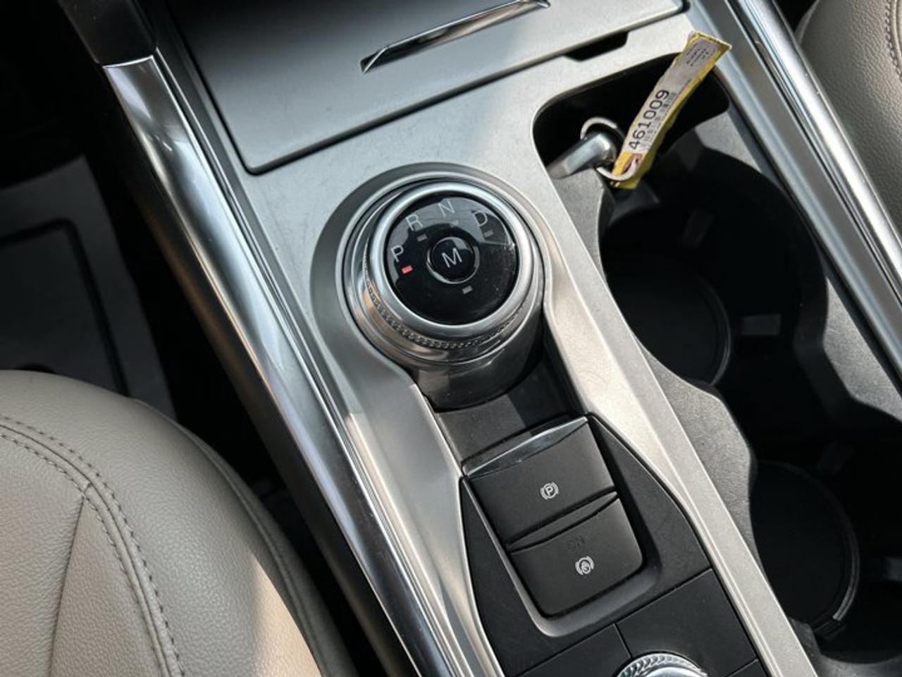 2021 Ford Explorer Limited 4WD | No Accidents | Vent. Front Seats Photo