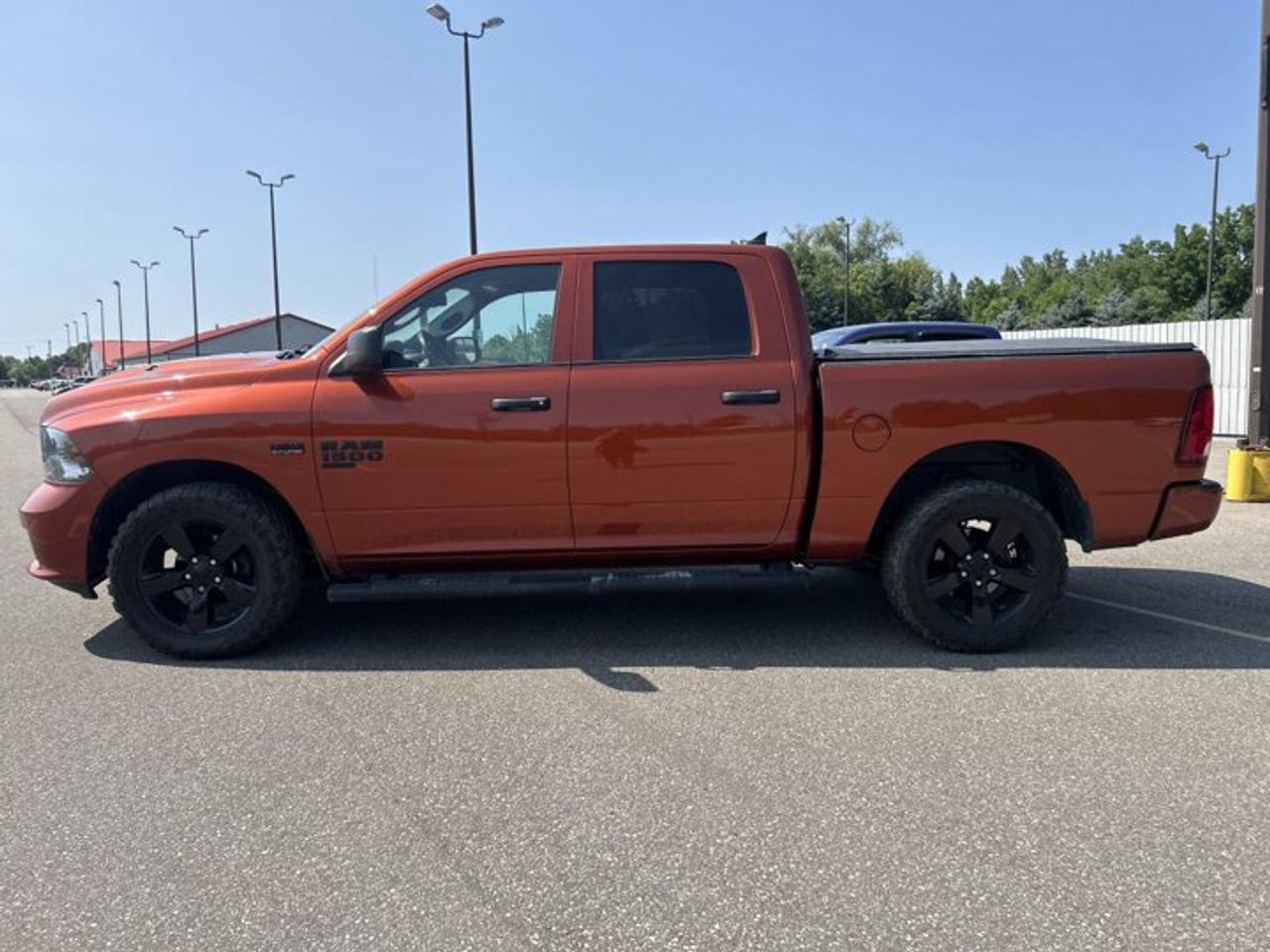 2023 RAM 1500 Classic Express Crew Cab 5'7 Box 4x4 | No accidents | Heated Steering Photo