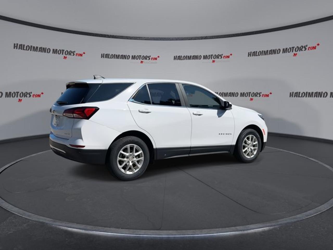 2023 Chevrolet Equinox LT AWD | No accidents Photo