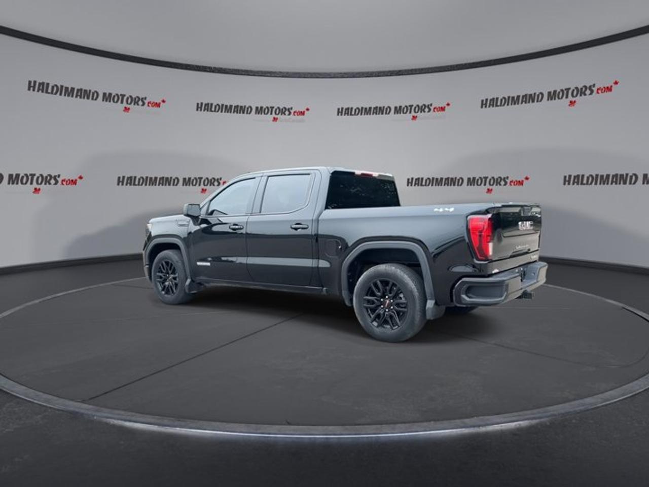 2024 GMC Sierra 1500 Elevation Crew Cab 6' Box 4WD | Heated Steering Photo