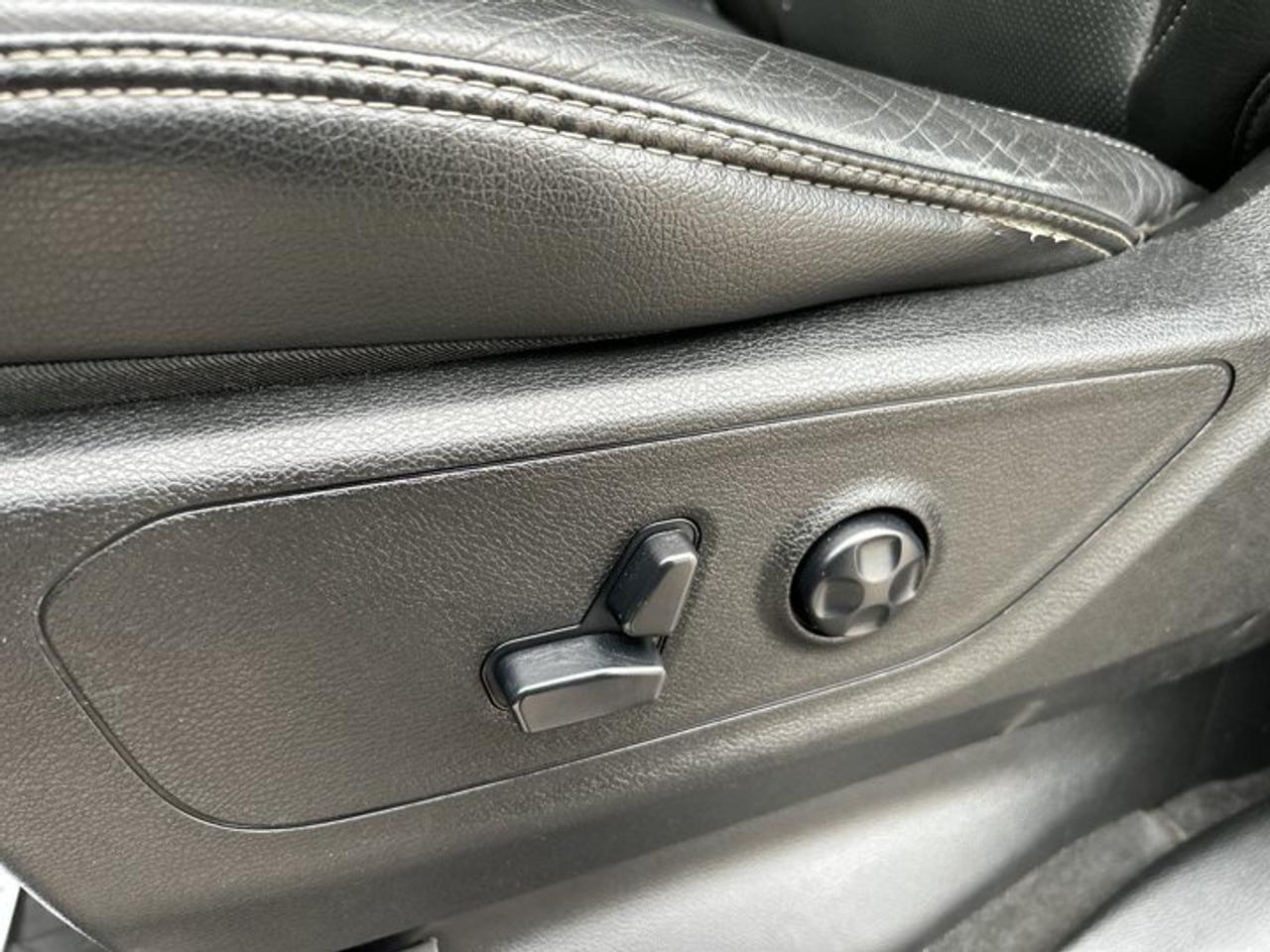 2020 RAM 1500 Rebel Crew Cab 5'7 Box 4x4 | No Accidents | Leather Seats Photo