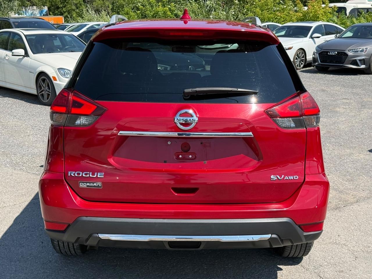 2017 Nissan Rogue SV Photo
