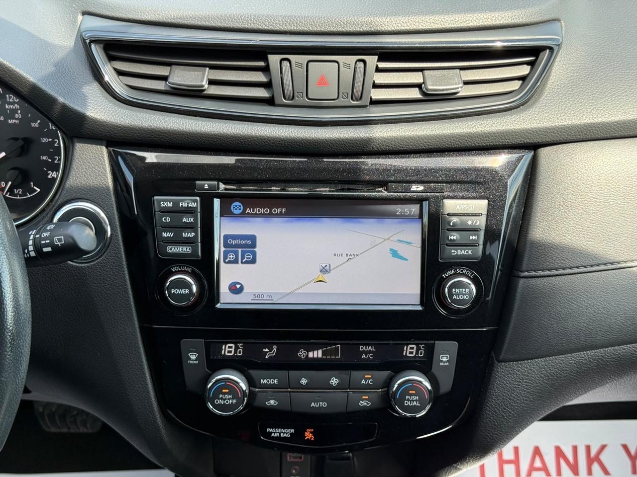 2017 Nissan Rogue SV Photo