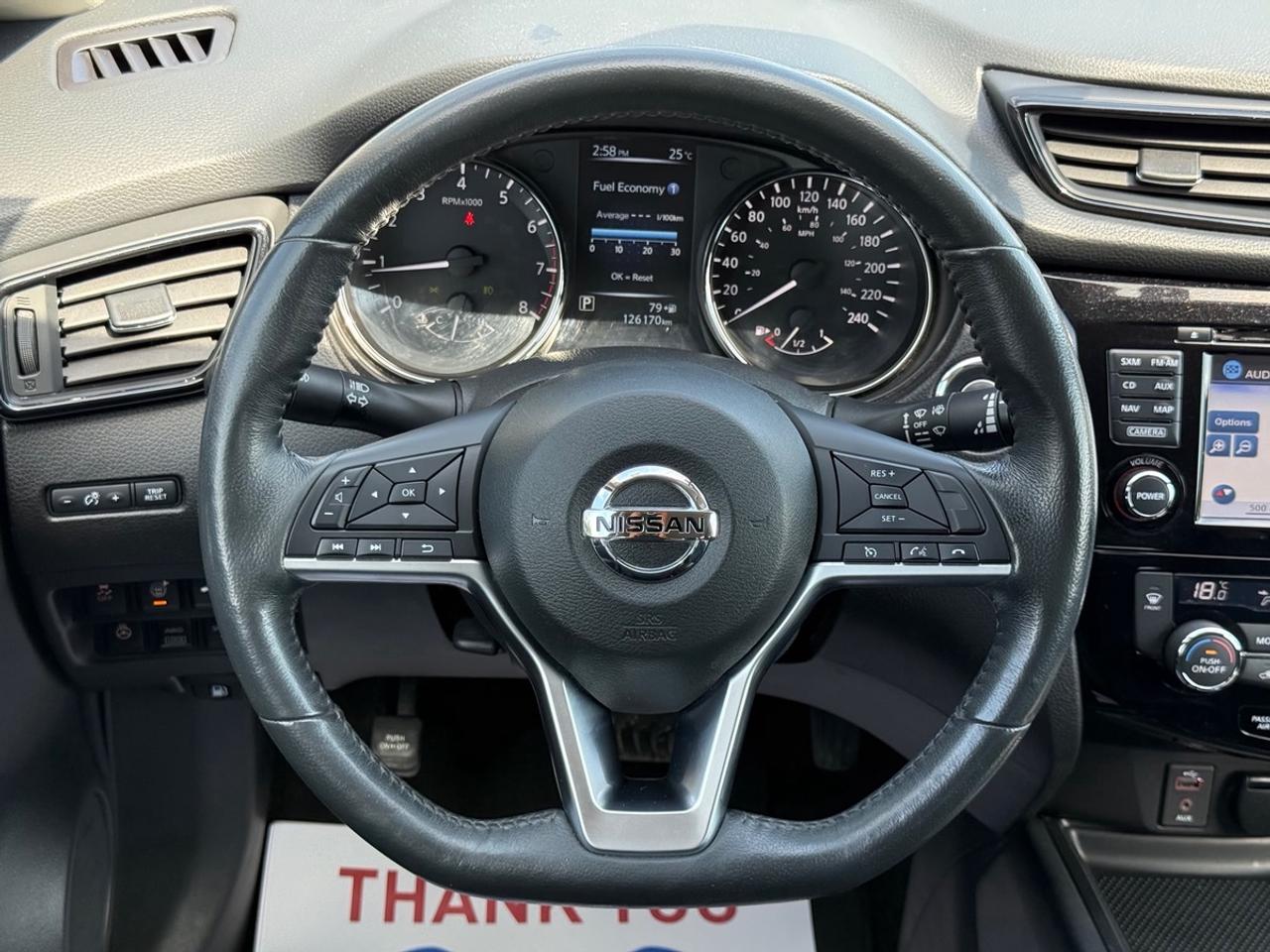 2017 Nissan Rogue SV Photo