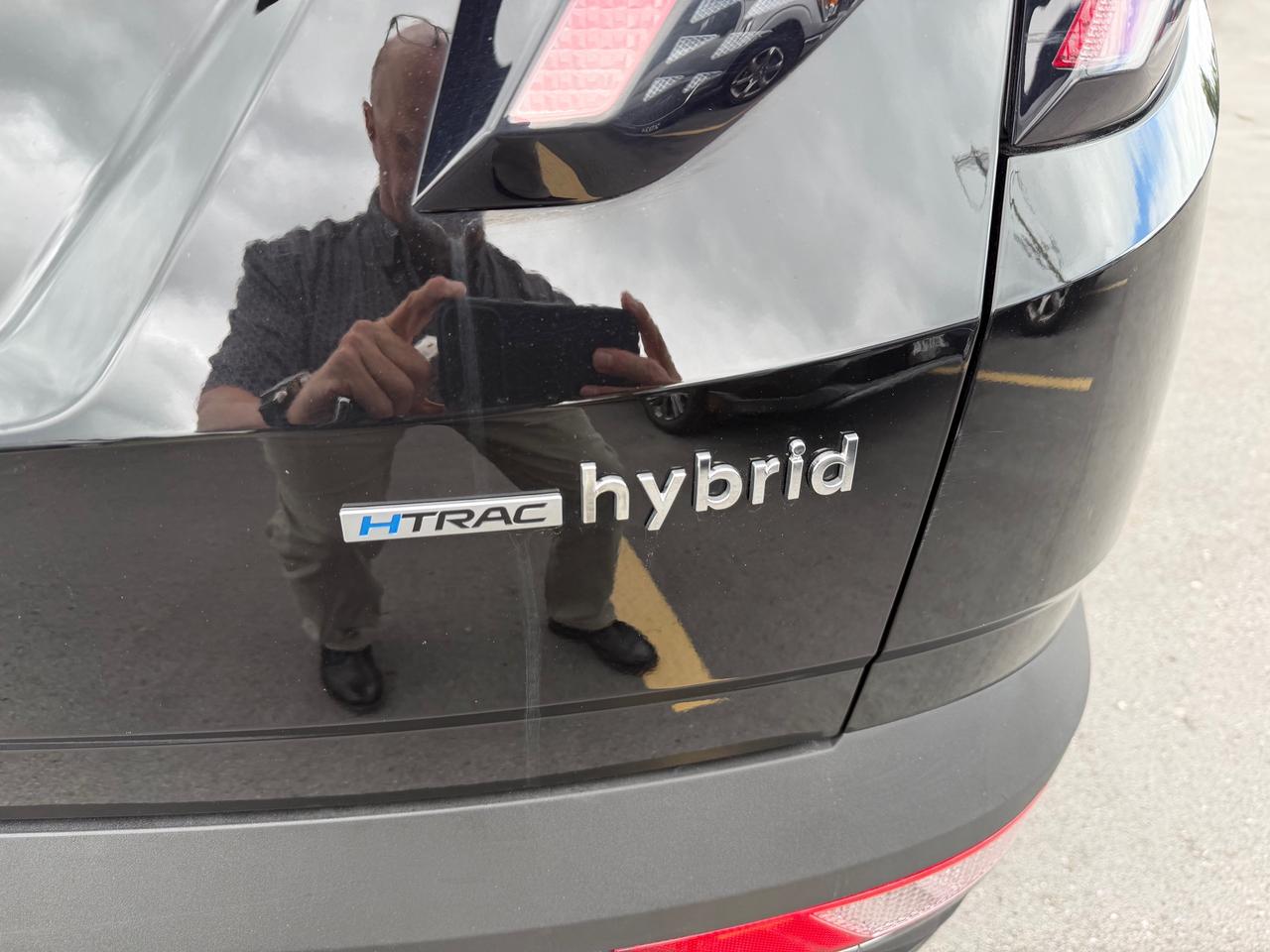2024 Hyundai Tucson Hybrid  Photo3