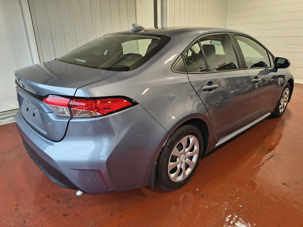 2024 Toyota Corolla LE Photo