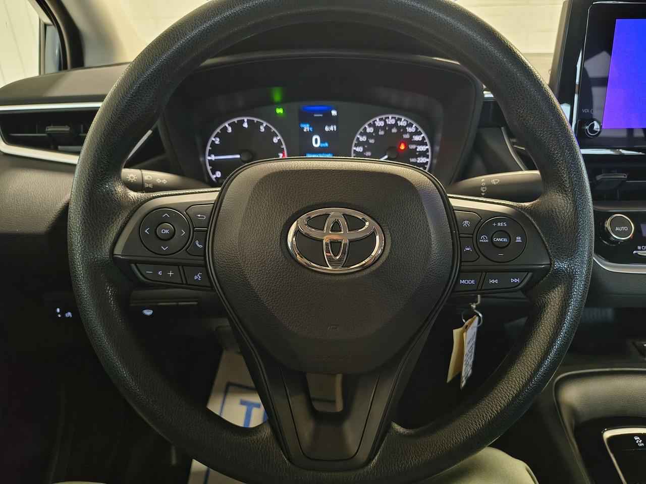 2024 Toyota Corolla LE Photo0