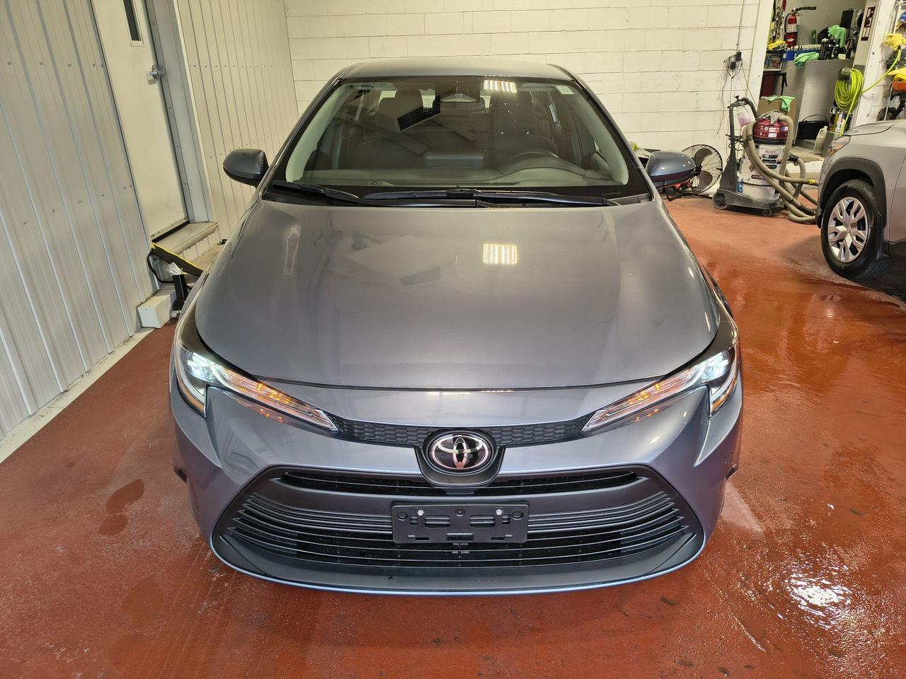 2024 Toyota Corolla LE Photo0