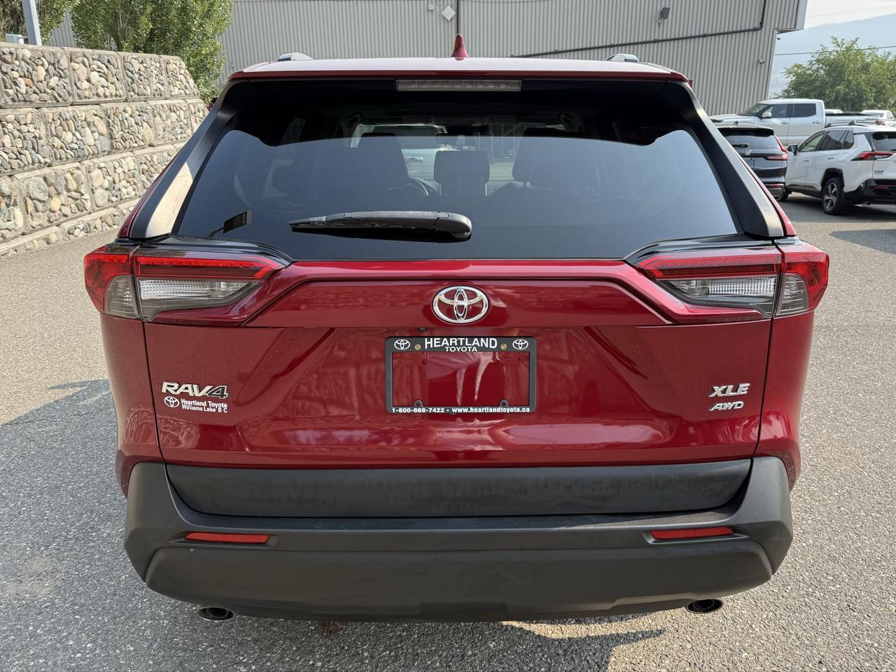 2019 Toyota RAV4 XLE Premium Photo