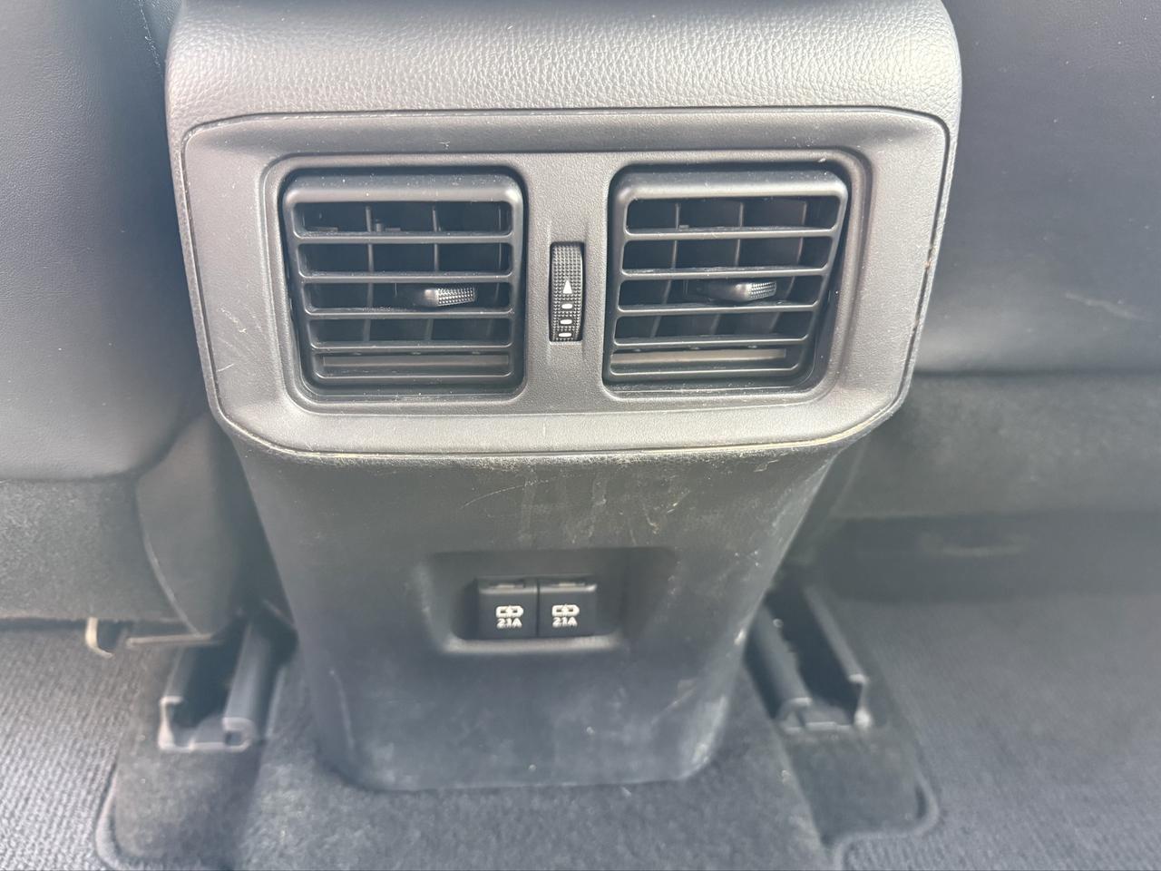 2019 Toyota RAV4 XLE Photo