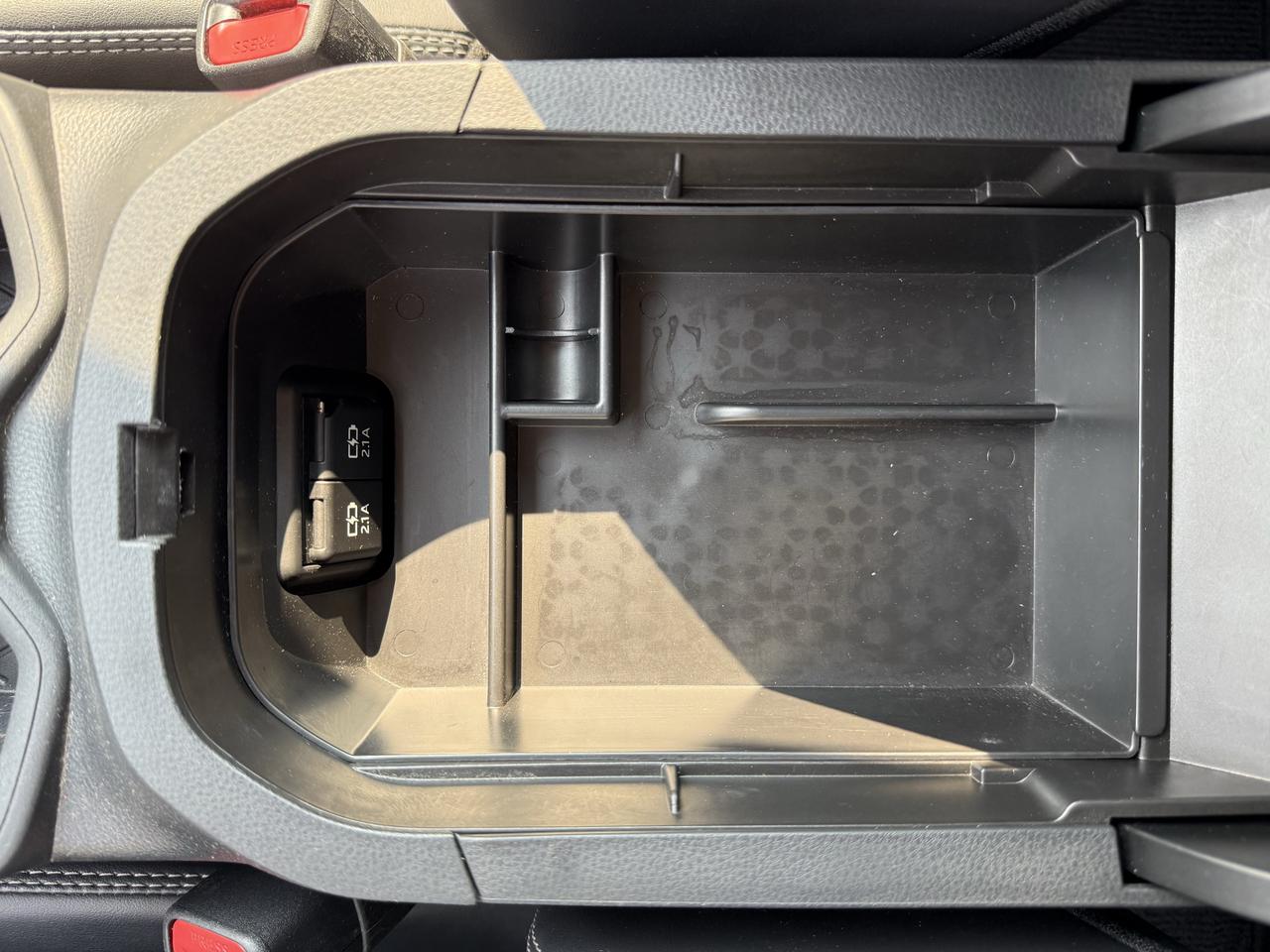 2019 Toyota RAV4 XLE Photo